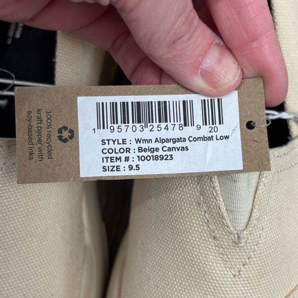 TOMS Alpargata Combat Low Slip-on NEW WITH TAGS Cream Size 9.5 - Picture 5 of 8